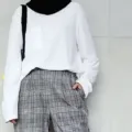 Pilihan Pakaian untuk Anda yang Suka Kebingungan Memilih Outfit