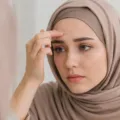 Jerawat Di Dahi Berbagai Penyebab Utama Yang Sering Diabaikan