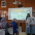 UPER Dorong Siswa SMA Depok Melek Transisi Energi Lewat Diskusi Dan Karya Infografis