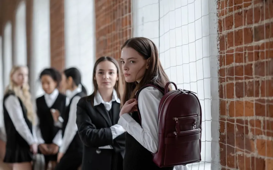 Tas wanita untuk kuliah model tote bag kanvas kasual warna krem